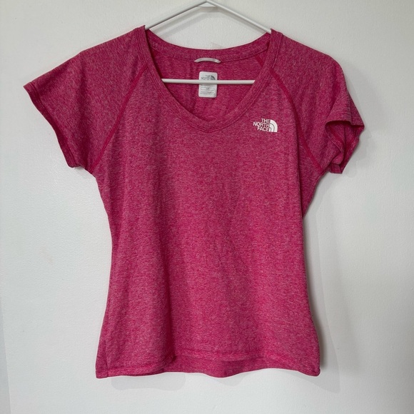 ✨The North Face Pink Short Sleeve Performance Tee - Size S - Picture 1 of 5